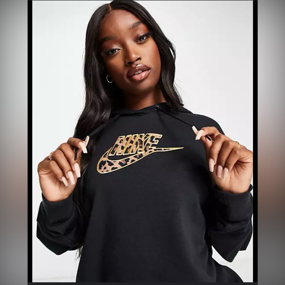 NIKE Animal Print Logo Fleece Hoodie in Black Size M